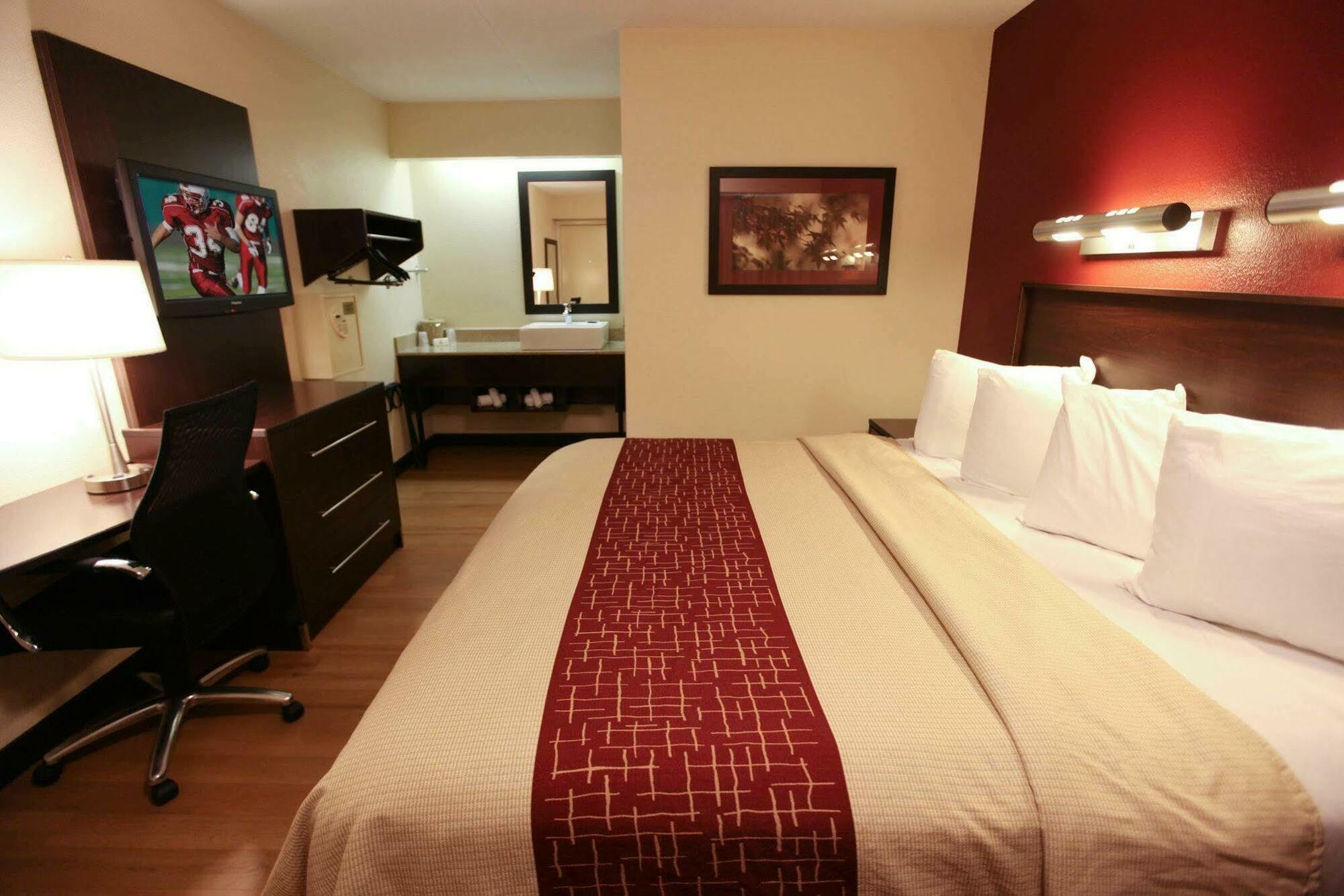 Red Roof Inn Plus+ Pittsburgh South - Airport Kültér fotó
